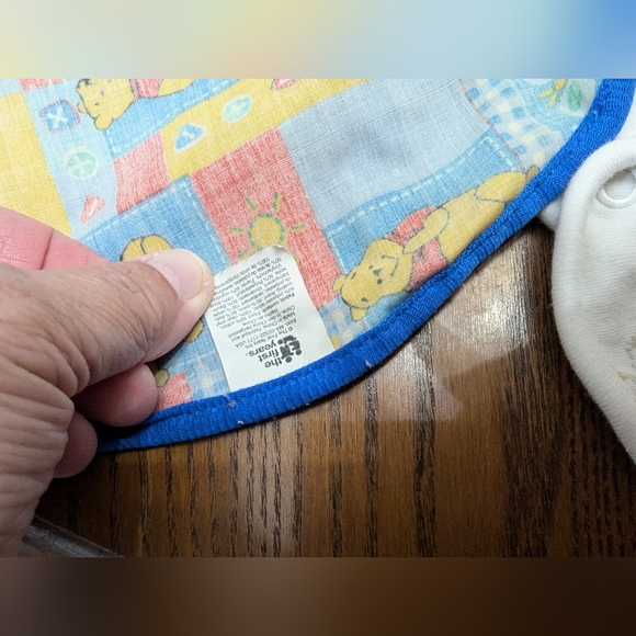 Lot of Baby Bibs. One silicone with pocket. Some waterproof. - Picture 13 of 15